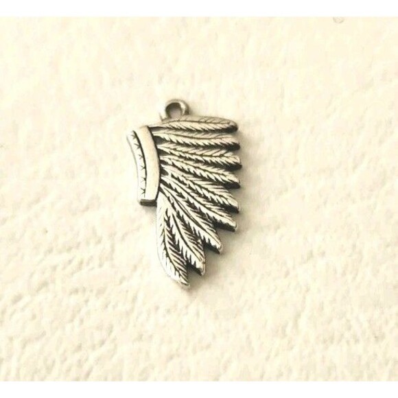 James Avery Retired Sterling Silver Indian Headdress Charm - Picture 1 of 7